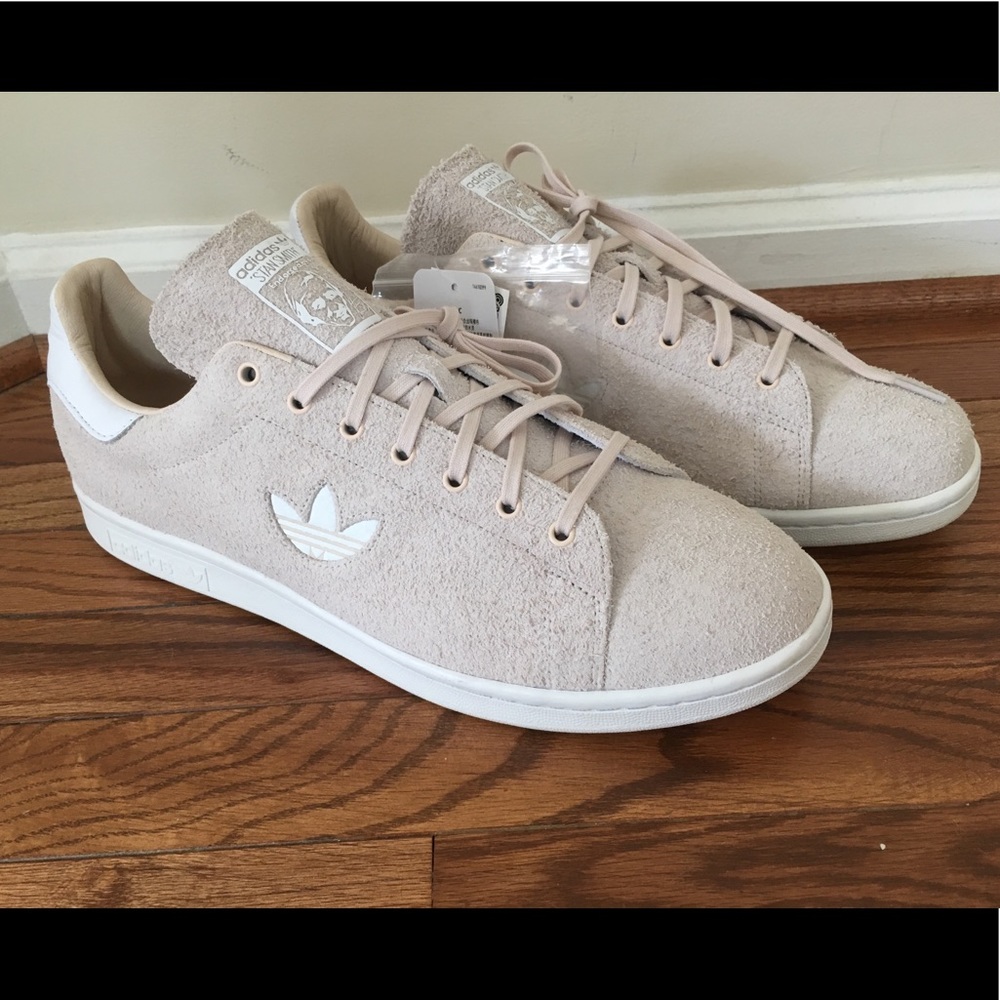🔥New! Adidas Stan Smith Original. Plush tan suede